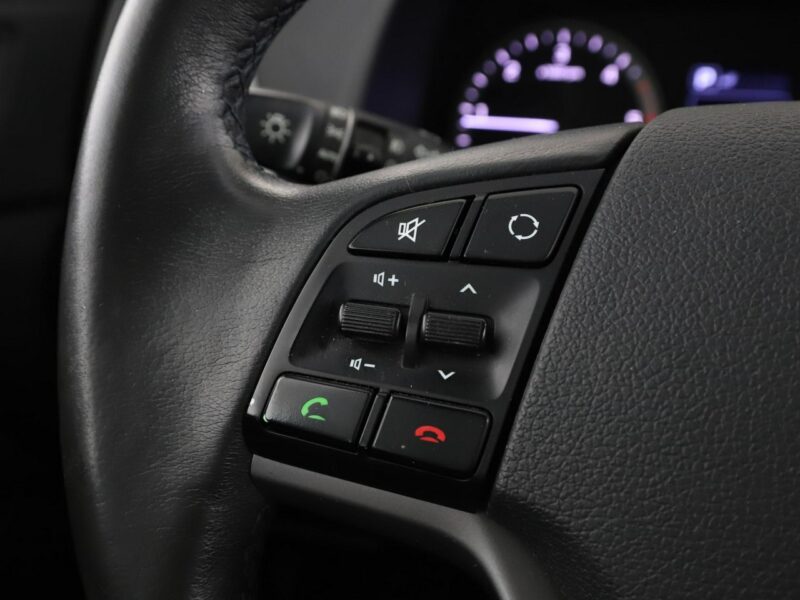 Hyundai Tucson automat navi klima auto kamera i czujniki parkowania grzane fotele i k III (2015-2020)