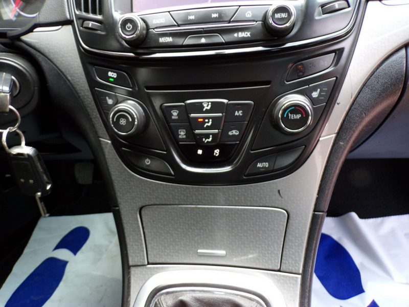 Opel Insignia Lift /Navi /Klimatronic / LED /2,0 /140 KM /2014r A (2008-2017)
