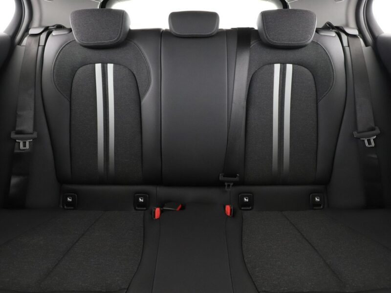 BMW 120 xDrive automat 190KM PDC-kamera navi LED tempomat F40 (2019-)