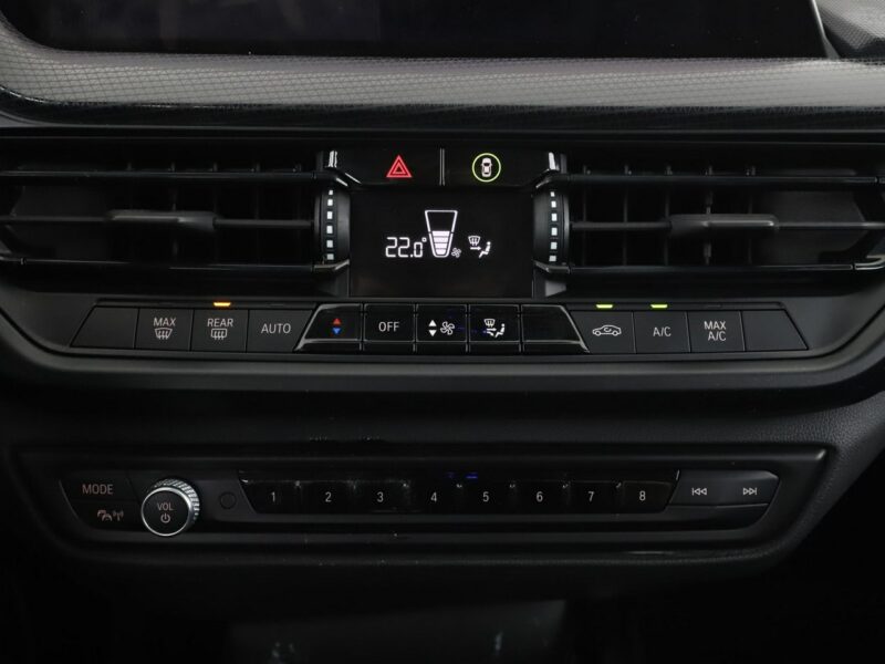 BMW 120 xDrive automat 190KM PDC-kamera navi LED tempomat F40 (2019-)