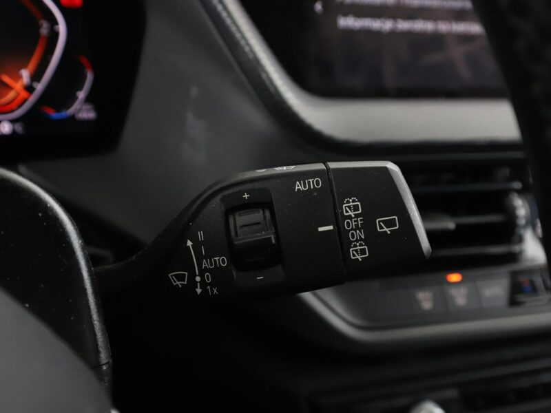 BMW 120 xDrive automat 190KM PDC-kamera navi LED tempomat F40 (2019-)