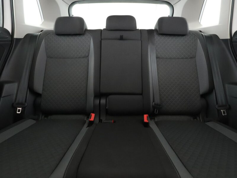 Volkswagen Tiguan FV23% automat 4x4 virtual panorama PDC navi ACC climatronic II (2016-2024)