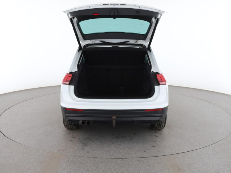 Volkswagen Tiguan FV23% automat 4x4 virtual panorama PDC navi ACC climatronic II (2016-2024)