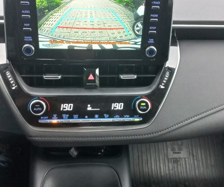 Toyota Corolla Comfort e-CVT 1.8 Hybryda Pełna historia ASO FV23% 48.7 export E21 (2019-)