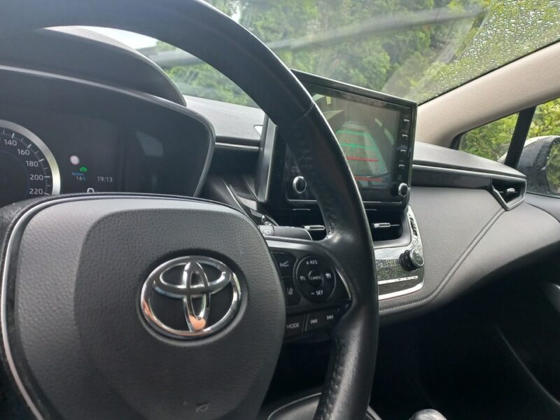 Toyota Corolla Comfort e-CVT 1.8 Hybryda Pełna historia ASO FV23% 48.7 export E21 (2019-)