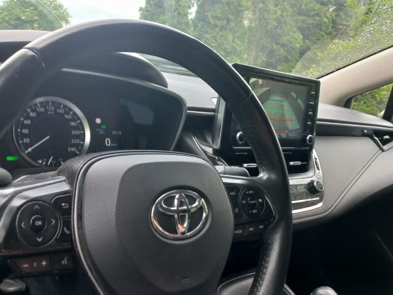 Toyota Corolla Comfort e-CVT 1.8 Hybryda Pełna historia ASO FV23% 48.7 export E21 (2019-)