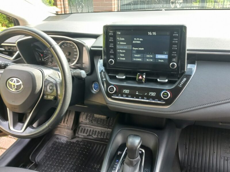 Toyota Corolla Comfort e-CVT 1.8 Hybryda Pełna historia ASO FV23% 48.7 export E21 (2019-)