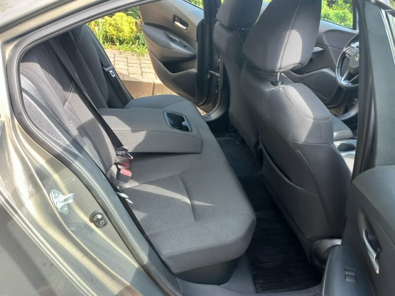 Toyota Corolla Comfort e-CVT 1.8 Hybryda Pełna historia ASO FV23% 48.7 export E21 (2019-)