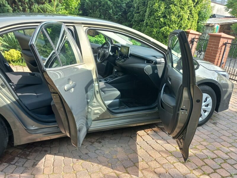 Toyota Corolla Comfort e-CVT 1.8 Hybryda Pełna historia ASO FV23% 48.7 export E21 (2019-)