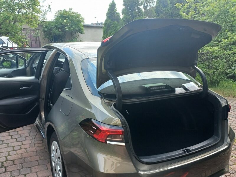 Toyota Corolla Comfort e-CVT 1.8 Hybryda Pełna historia ASO FV23% 48.7 export E21 (2019-)