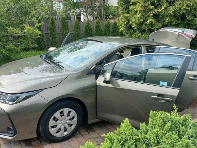 Toyota Corolla Comfort e-CVT 1.8 Hybryda Pełna historia ASO FV23% 48.7 export E21 (2019-)
