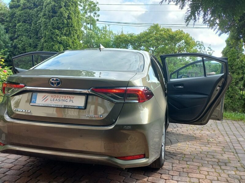 Toyota Corolla Comfort e-CVT 1.8 Hybryda Pełna historia ASO FV23% 48.7 export E21 (2019-)