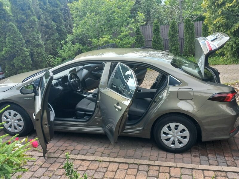 Toyota Corolla Comfort e-CVT 1.8 Hybryda Pełna historia ASO FV23% 48.7 export E21 (2019-)