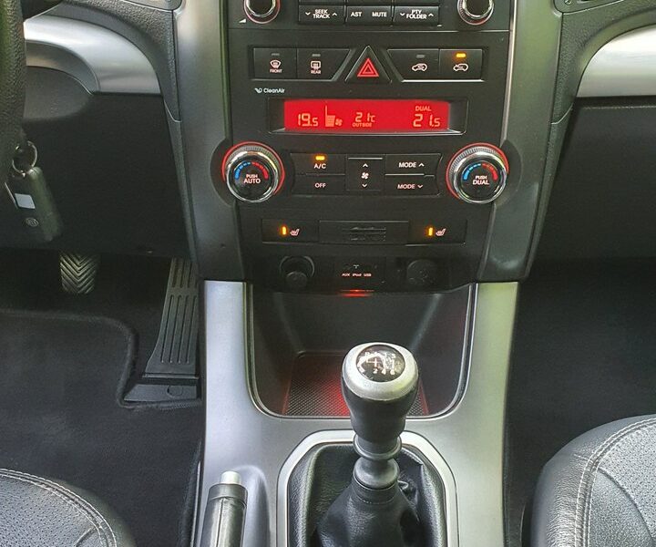Kia Sorento 2.4 CVVT 174KM # Full Opcja # Panorama # Xenon # Skóra # Super Stan !! II (2009-2015)