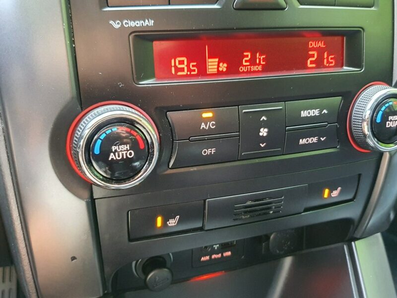 Kia Sorento 2.4 CVVT 174KM # Full Opcja # Panorama # Xenon # Skóra # Super Stan !! II (2009-2015)