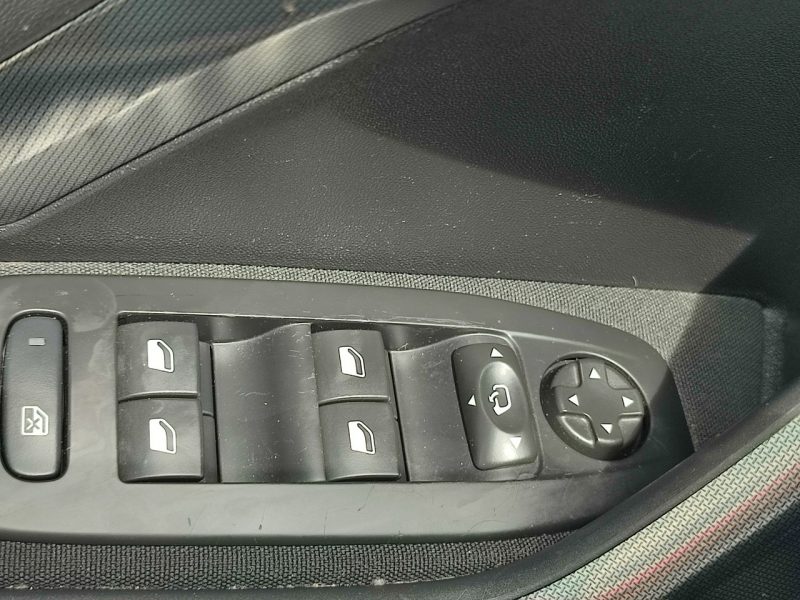 Peugeot 2008 bezwypadkowy ASO nawigacja Gwarancja I (2013-2019)