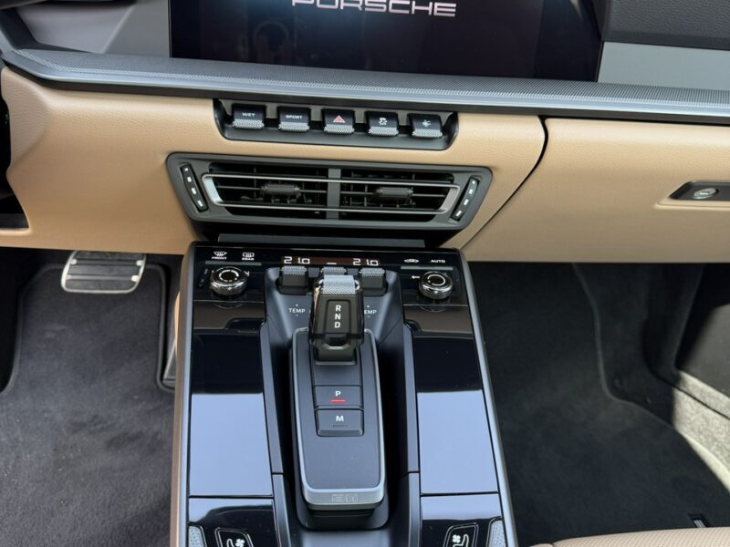 Porsche 911 Carrera S. Skrętna oś. Lift. Bose. Wentylacja. Tylko 9600 km. FV23%. 992 (2019-)