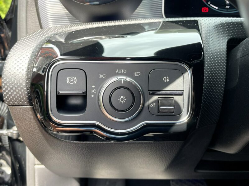 Mercedes A 220 LED, Klima, Temp, Kamera, Grzane Fotele, Ambiente, Panorama, Asystenci W177 (2018-)