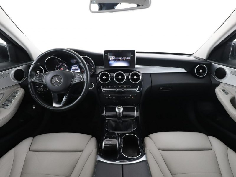 Mercedes C 200 jasne skóry navi el. sterowane i ogrzewane fotele czujniki parkowania W205 (2014-2021)