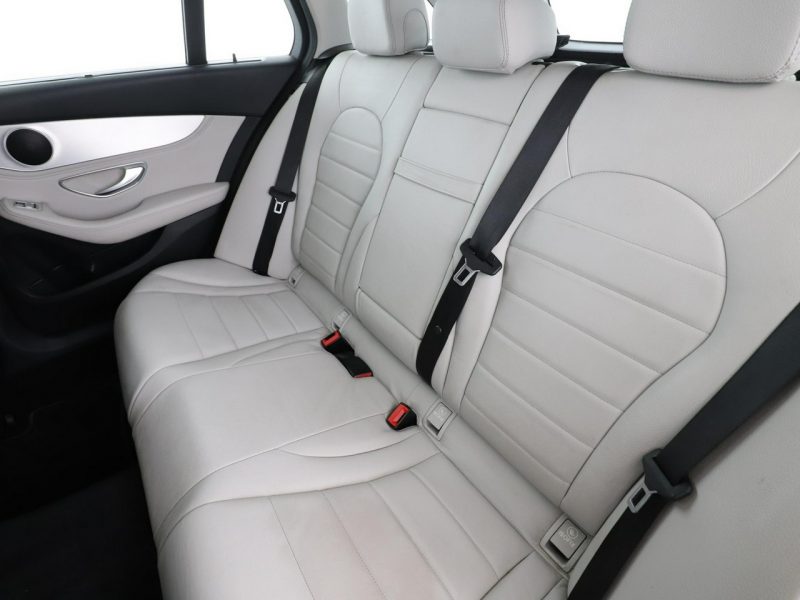 Mercedes C 200 jasne skóry navi el. sterowane i ogrzewane fotele czujniki parkowania W205 (2014-2021)
