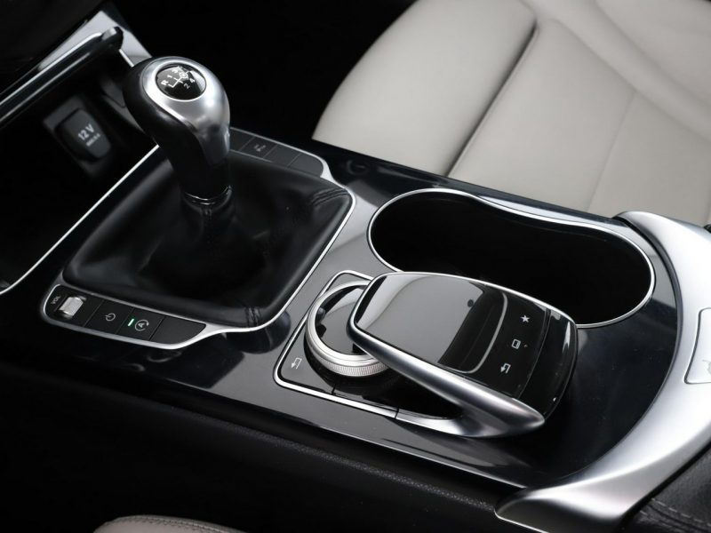 Mercedes C 200 jasne skóry navi el. sterowane i ogrzewane fotele czujniki parkowania W205 (2014-2021)