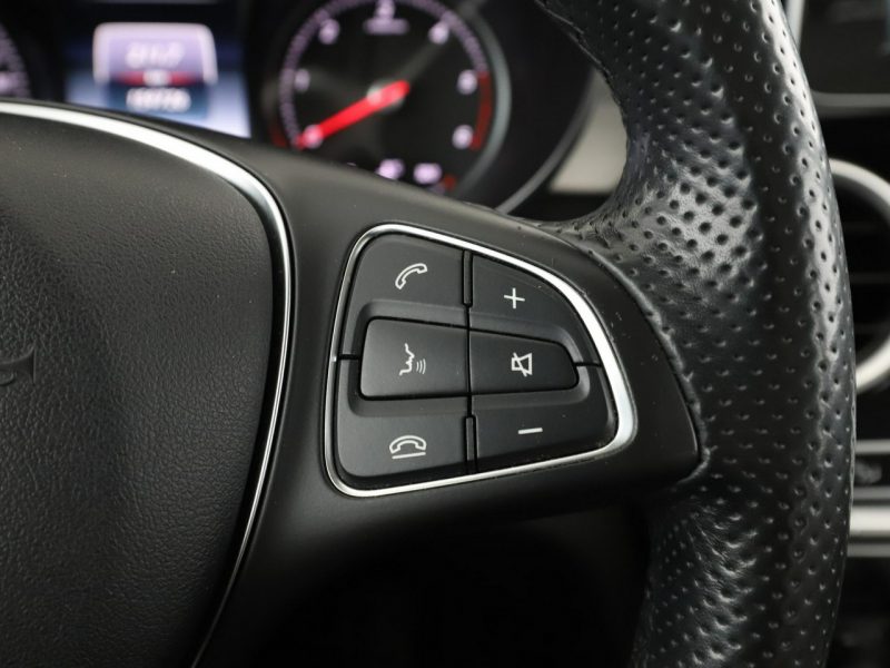 Mercedes C 200 jasne skóry navi el. sterowane i ogrzewane fotele czujniki parkowania W205 (2014-2021)