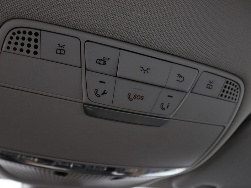 Mercedes C 200 jasne skóry navi el. sterowane i ogrzewane fotele czujniki parkowania W205 (2014-2021)