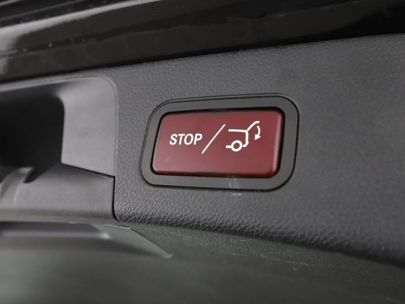 Mercedes C 200 jasne skóry navi el. sterowane i ogrzewane fotele czujniki parkowania W205 (2014-2021)