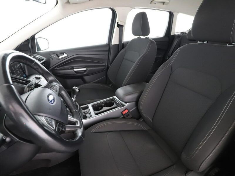 Ford Kuga 4x4 navi klima auto czujniki parkowania grzane fotele II (2012-)
