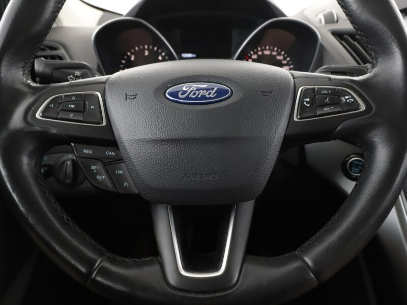 Ford Kuga 4x4 navi klima auto czujniki parkowania grzane fotele II (2012-)