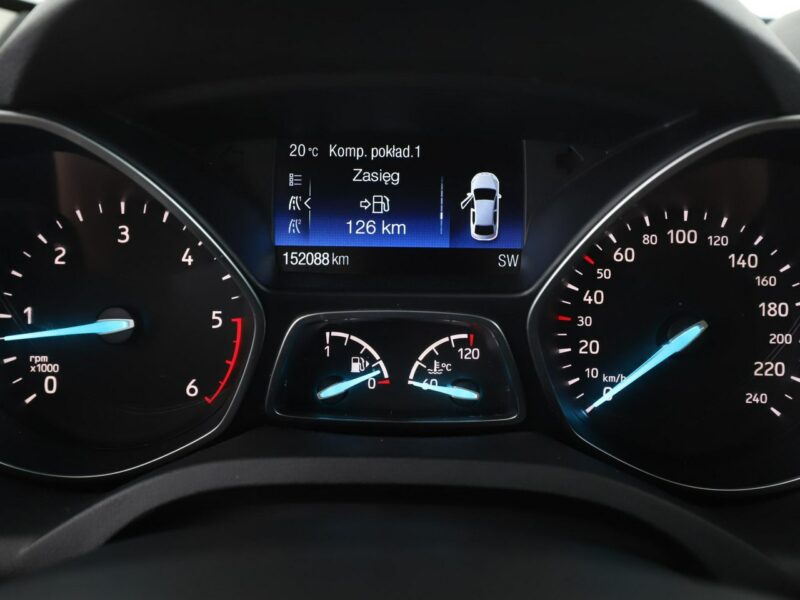 Ford Kuga 4x4 navi klima auto czujniki parkowania grzane fotele II (2012-)