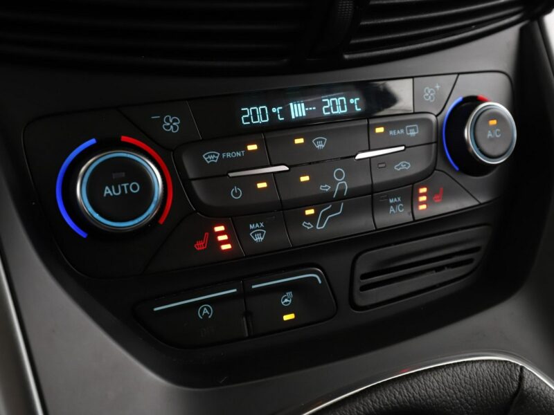 Ford Kuga 4x4 navi klima auto czujniki parkowania grzane fotele II (2012-)