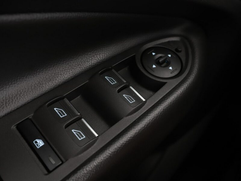 Ford Kuga 4x4 navi klima auto czujniki parkowania grzane fotele II (2012-)