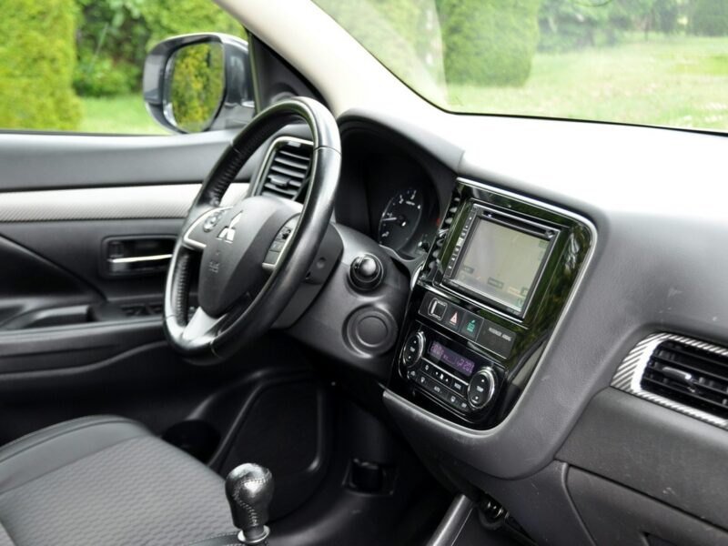Mitsubishi Outlander 2.2DI-D(150KM)*4WD*Duża Navi*Skóry*Reling*Klimatronik*I Wł*Alu19"ASO III (2012-)