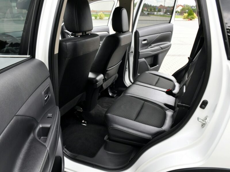 Mitsubishi Outlander 2.2DI-D(150KM)*4WD*Duża Navi*Skóry*Reling*Klimatronik*I Wł*Alu19"ASO III (2012-)