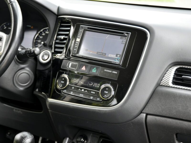 Mitsubishi Outlander 2.2DI-D(150KM)*4WD*Duża Navi*Skóry*Reling*Klimatronik*I Wł*Alu19"ASO III (2012-)