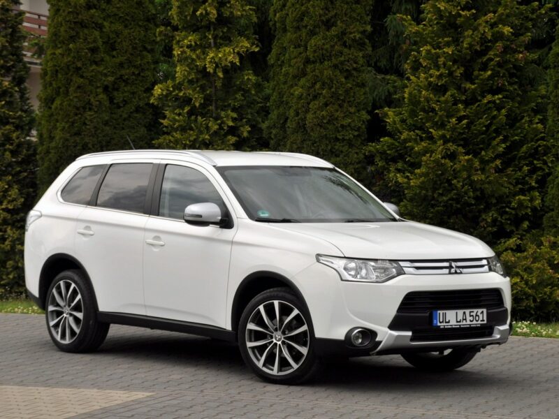 Mitsubishi Outlander 2.2DI-D(150KM)*4WD*Duża Navi*Skóry*Reling*Klimatronik*I Wł*Alu19"ASO III (2012-)