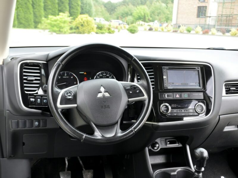 Mitsubishi Outlander 2.2DI-D(150KM)*4WD*Duża Navi*Skóry*Reling*Klimatronik*I Wł*Alu19"ASO III (2012-)