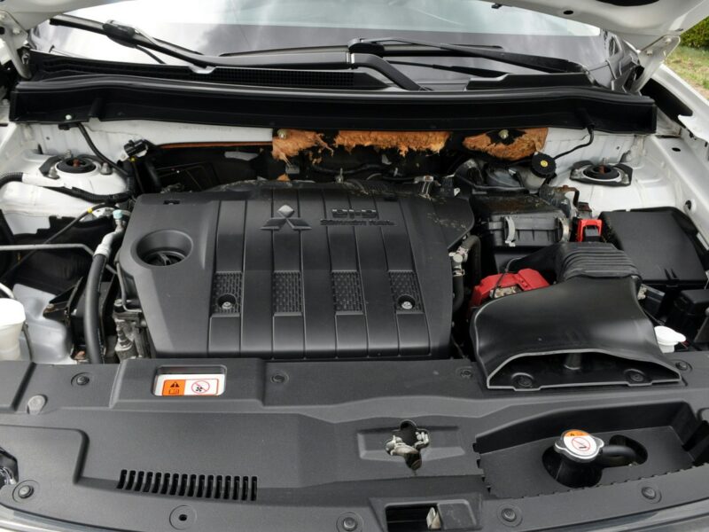 Mitsubishi Outlander 2.2DI-D(150KM)*4WD*Duża Navi*Skóry*Reling*Klimatronik*I Wł*Alu19"ASO III (2012-)
