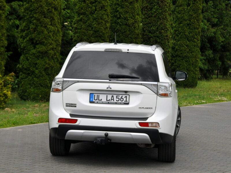 Mitsubishi Outlander 2.2DI-D(150KM)*4WD*Duża Navi*Skóry*Reling*Klimatronik*I Wł*Alu19"ASO III (2012-)