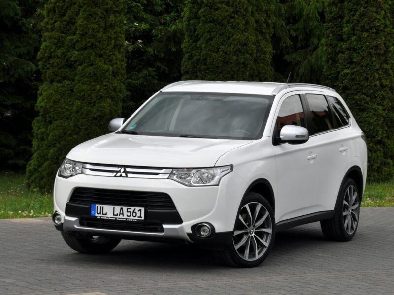 Mitsubishi Outlander 2.2DI-D(150KM)*4WD*Duża Navi*Skóry*Reling*Klimatronik*I Wł*Alu19"ASO III (2012-)