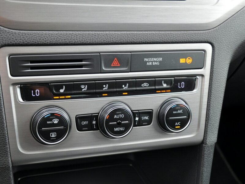 Volkswagen Golf Sportsvan 1.6TDI(110KM)*Masaże*Klimatronik*Duże Radio*Alcantara*2xParktr.Alu15" I (2014-)