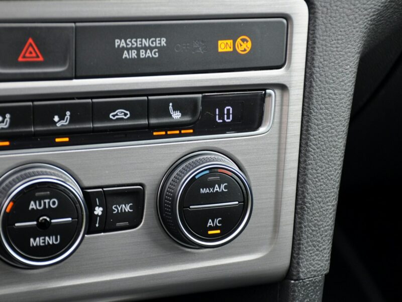 Volkswagen Golf Sportsvan 1.6TDI(110KM)*Masaże*Klimatronik*Duże Radio*Alcantara*2xParktr.Alu15" I (2014-)