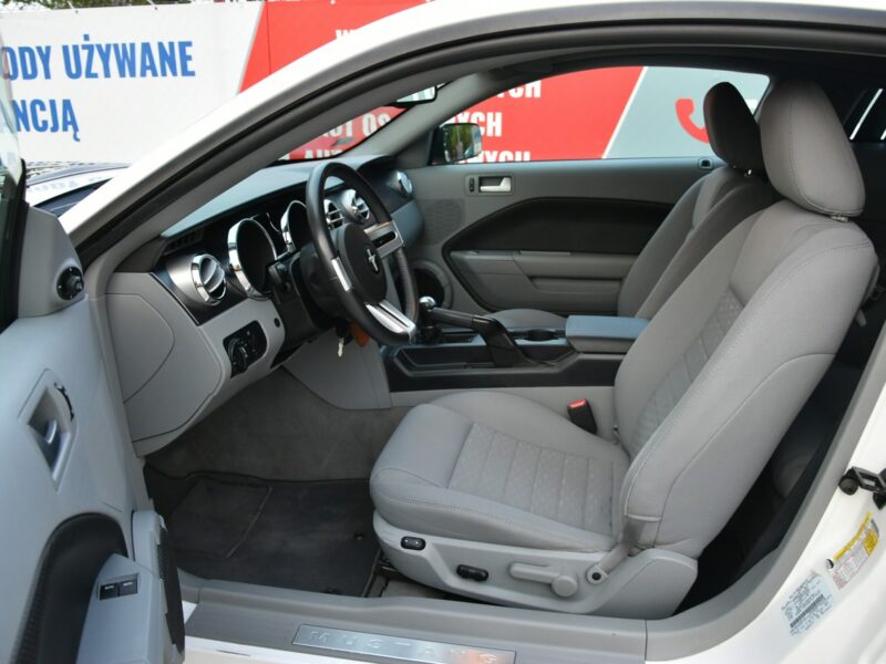 Ford Mustang GT 4.6 V8 305KM Manual 2006r. Klima TEMPOMAT 17" ZADBANY Polecam V (2005-2014)