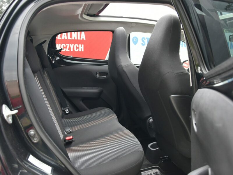 Peugeot 108 1.2 BENZYNA 82KM 2015r. Climatronic fallDach Tablet LED isofix Kamera