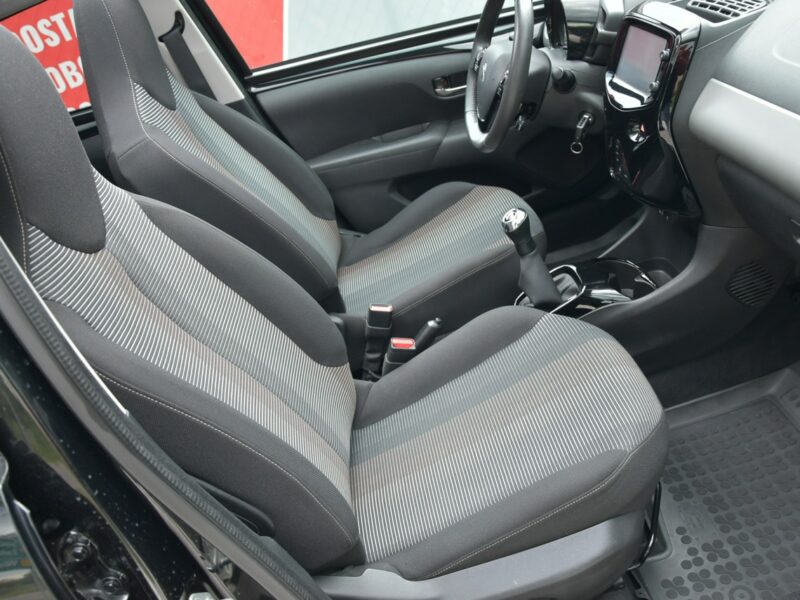 Peugeot 108 1.2 BENZYNA 82KM 2015r. Climatronic fallDach Tablet LED isofix Kamera