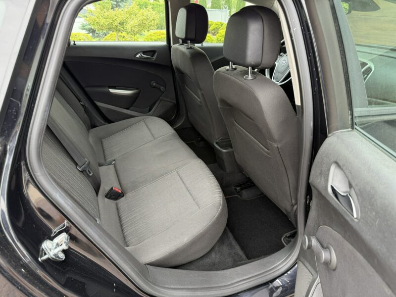 Opel Astra 11r. 1.6 benzyna z Niemiec bezwypadkowa mały przebieg J (2009-2019)