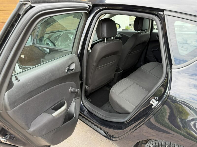 Opel Astra 11r. 1.6 benzyna z Niemiec bezwypadkowa mały przebieg J (2009-2019)