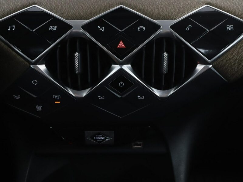 DS Automobiles DS 3 Crossback Business automat navi PDC-kamera półskóra tempomat