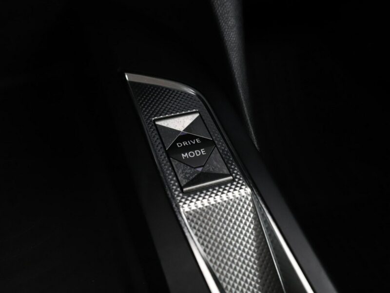 DS Automobiles DS 3 Crossback Business automat navi PDC-kamera półskóra tempomat